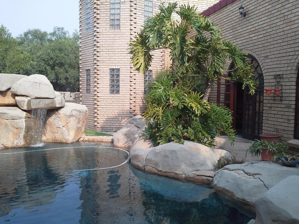 De Zevende Hemel Guesthouse เซคุนดา ภายนอก รูปภาพ